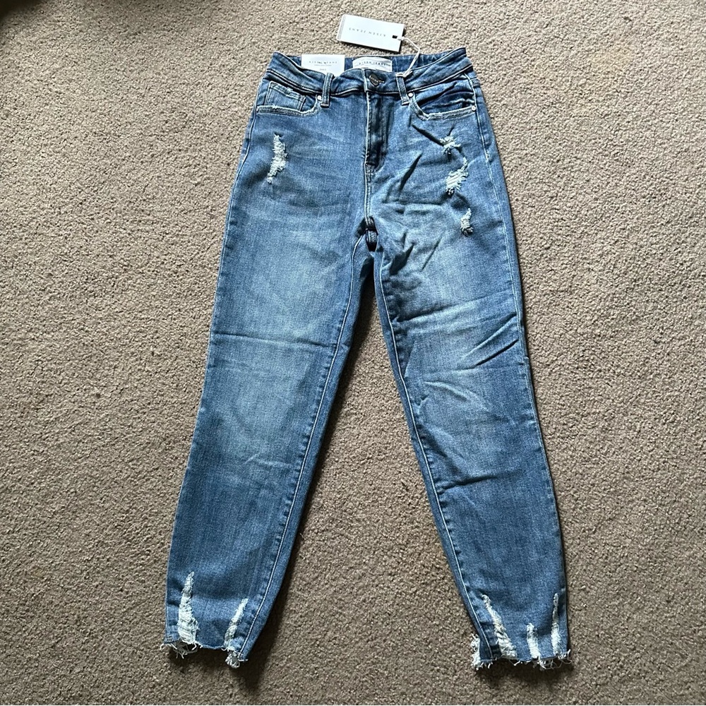 Risen High-Rise Boyfriend Jeans with Distressing Sz 3/26 RDP5044